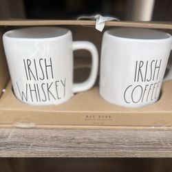 Rae Dunn Mug Set 