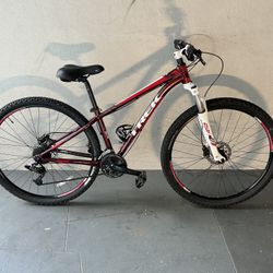 BICYCLE TREK 24 SPEED SIZE 29 BRAND NEW 