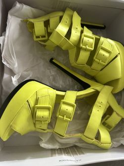 Badgal Yellow Heels Steve Madden 