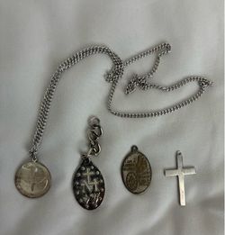 Religious pendants  (vintage)
