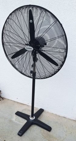 Industrial Pedestal Fan, 30" Diameter Commercial Oscillating Fan ，Adjust Height

Brand New in box 🎁