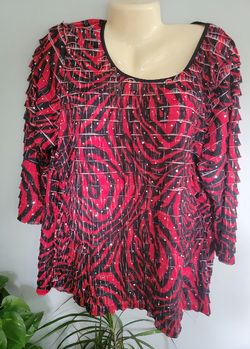 Women's Notation Plus Size 2X Red Black Geometric 