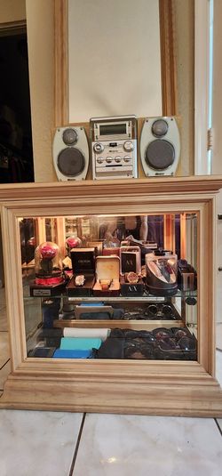 Console Display With Mirror And Lights ♥️🤩
