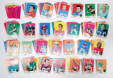 1969 Vintage Topps Football | LOT of 152 Cards | Various cards & conditions