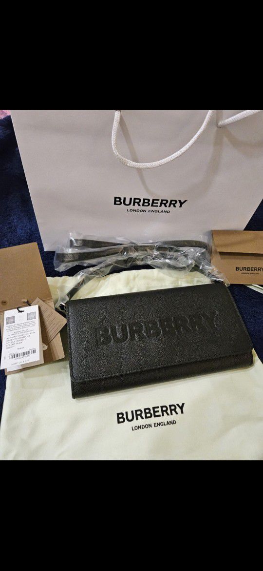 Brand New Burberry Wallet Bag With Tags and original receipt - Burberry

