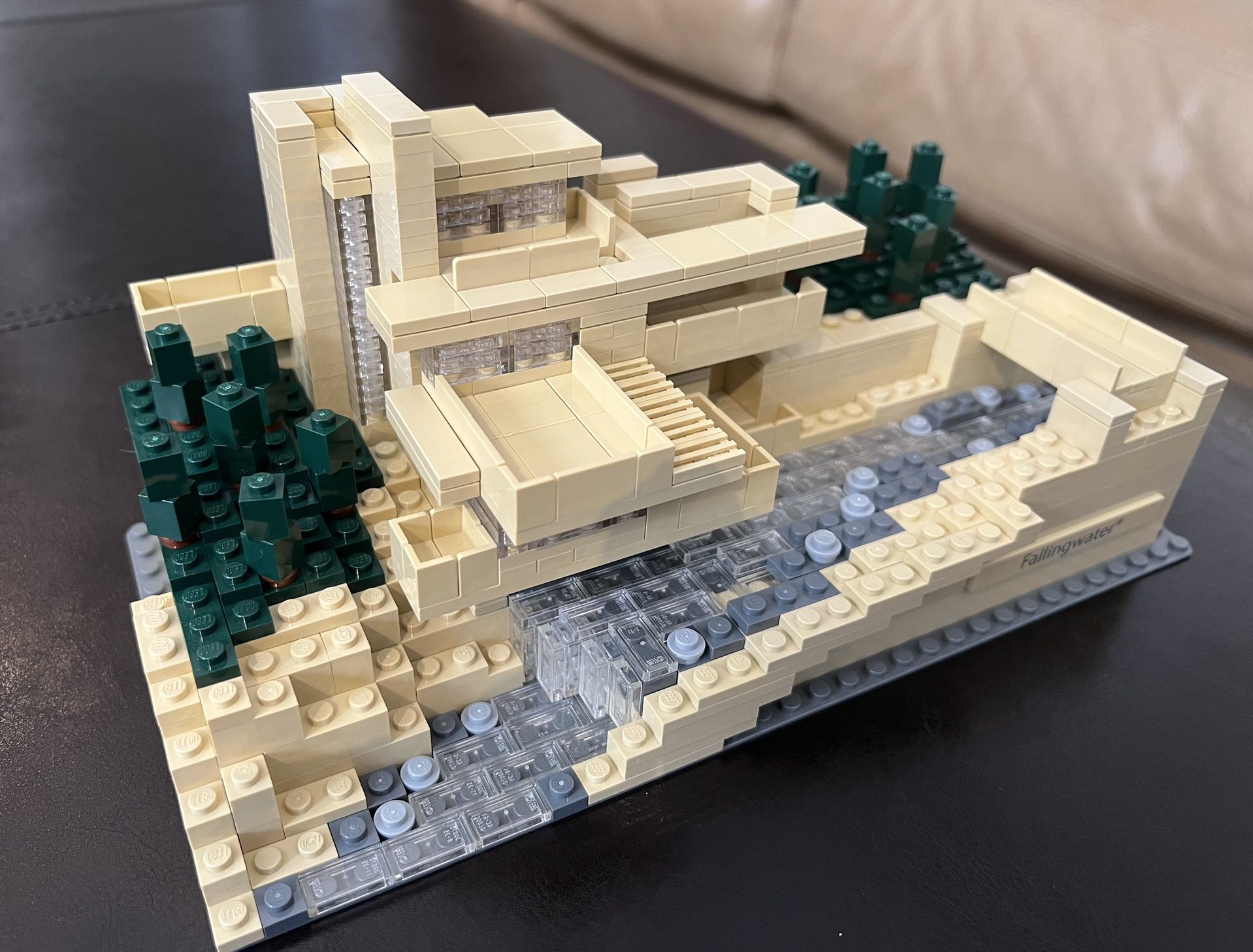Lego Architecture Falling Water Set