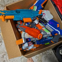 Kids toys lot (Nerf and a lot of paw patrol)