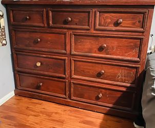 Dresser