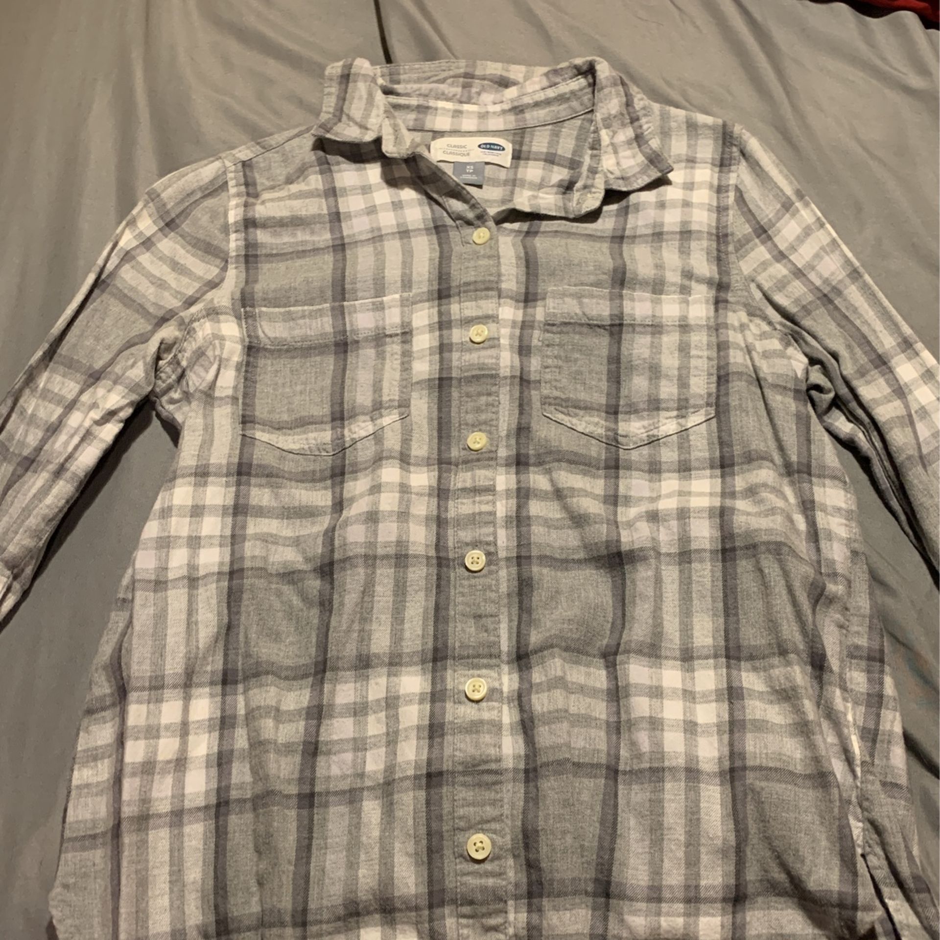 Youth XS Plaid Grey Button Up Long Sleeve