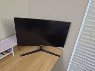 🖥️ Samsung Curved Monitor – Excellent Condition