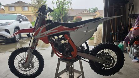 2020 KTM 85 SX (17/14 Small Wheel) – Low Hours, Clean!
