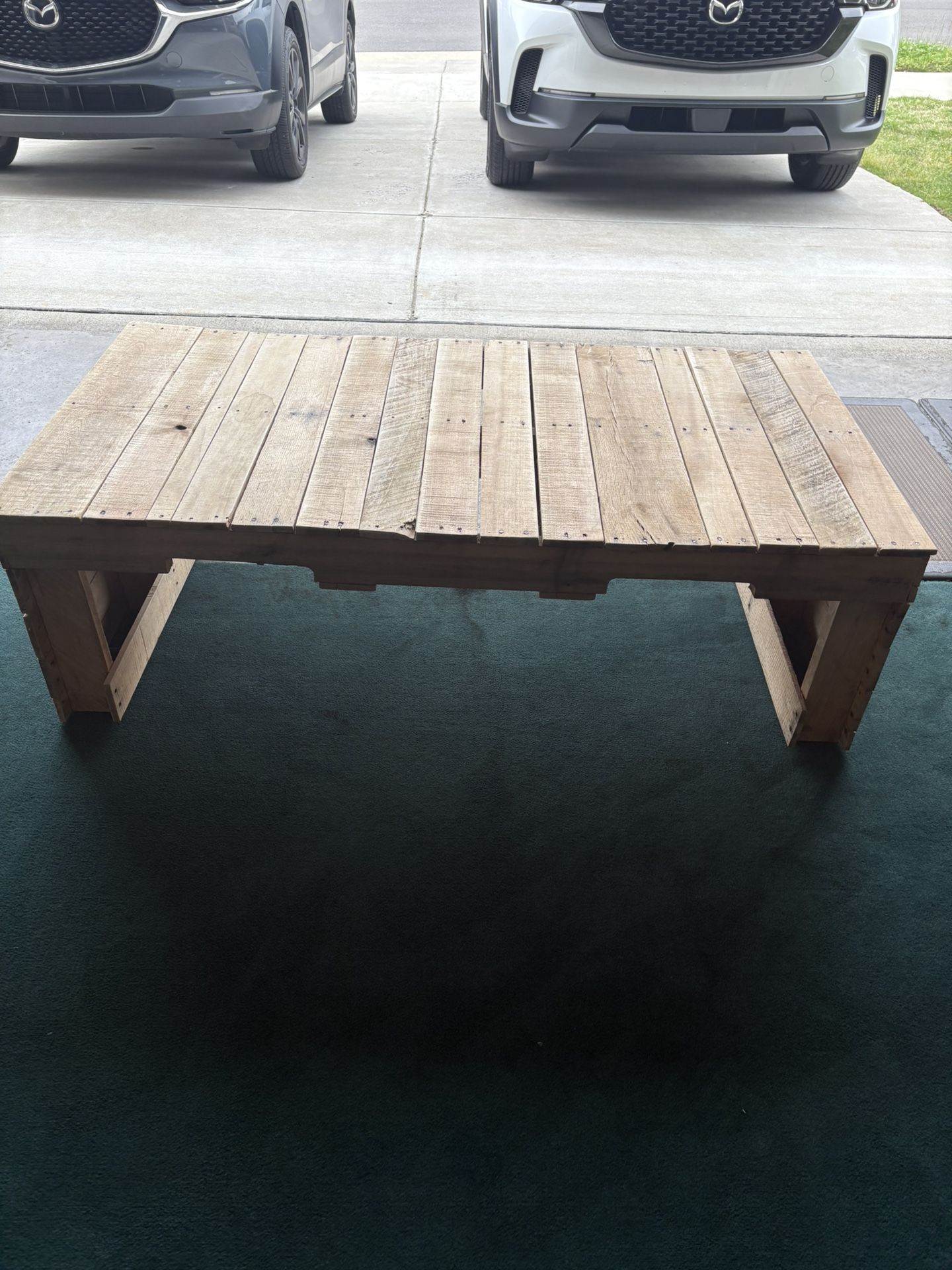 Palette table