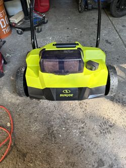 Electric dethatcher/scarifier