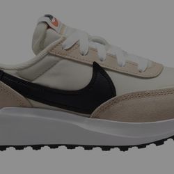 Nike Waffle Debut Sneakers – Women’s Size 8.5 – Great Condition – $39