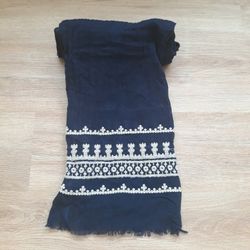 NEW - Old Navy Folk Embroidered Oversized Scarf