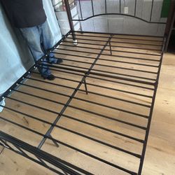 Metal Queen Size Bed Frame Set 