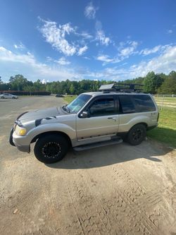 2003 Ford Explorer