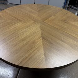 Round Dining Table 54’’