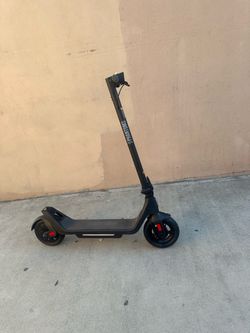 Good e scooter brand new comes with charger