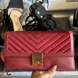 Handbags And Wallets 