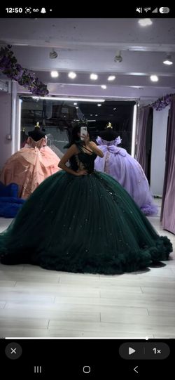 Quinceanera dress / emeral green / hunter green