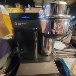 KEURIG DRINKWORKS AM3 - Home Bar Drinkmaker #E502016 Silver/Black