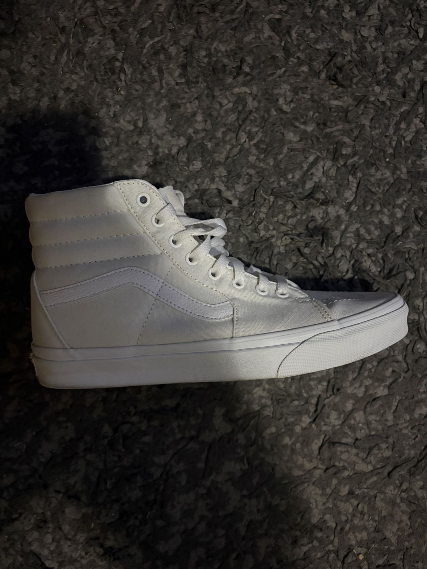 white vans sk8-hi (men’s 10.5)