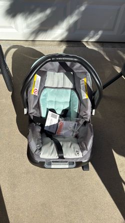 Baby trend car seat, with tags, never used
