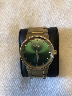 Nixon Cannon gold and emerald green limited edition