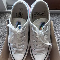Converse  Women’s Size 8