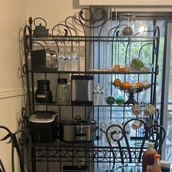 Metal bakers rack