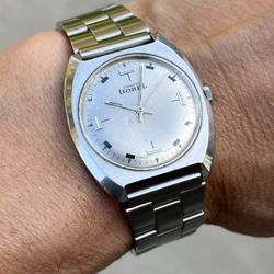 Vintage Borel Very Thin Watch 6mm Beautiful Piece Manual Wind Works Perfect 