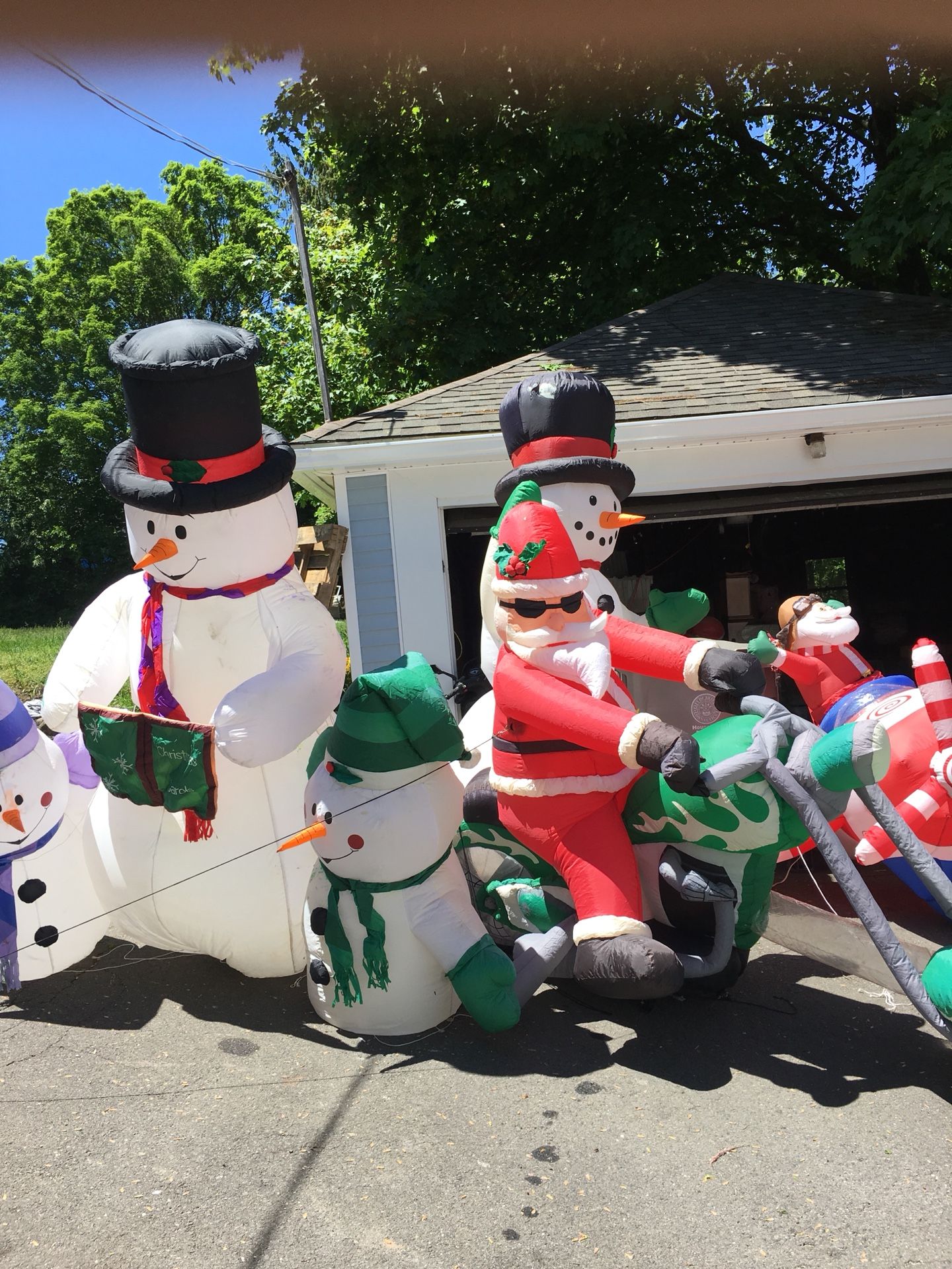 8ft long Gemmy Airblown inflatable santa on motorcycle Christmas blow