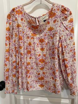 đ¸ Beautiful Long Sleeve Blouses â Size MâL