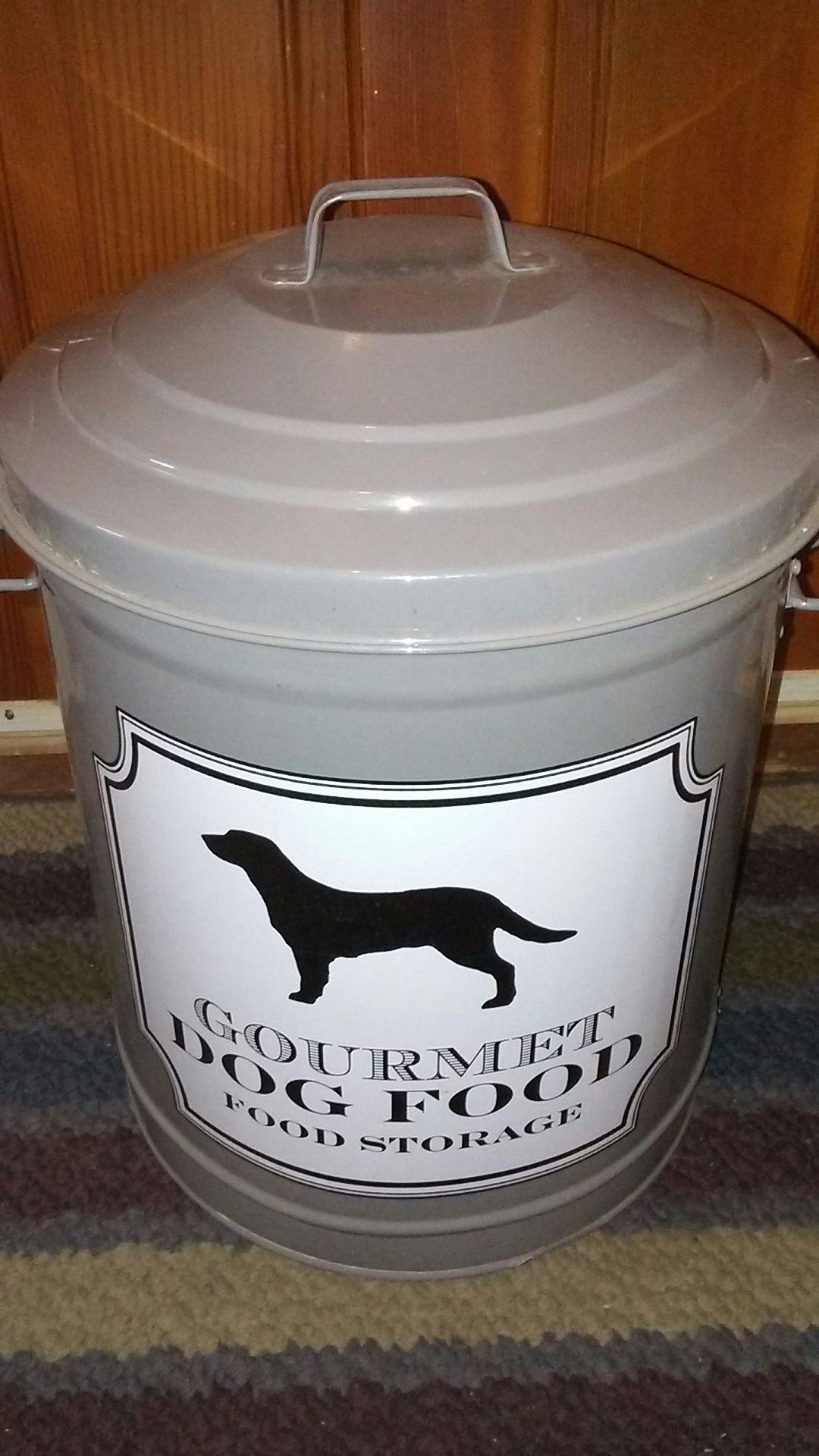 Dog food storage bin