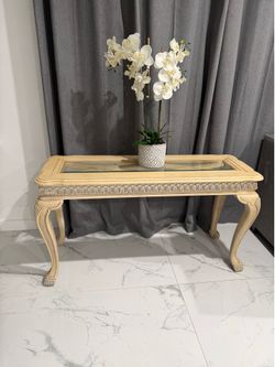Vintage entry table/accent table