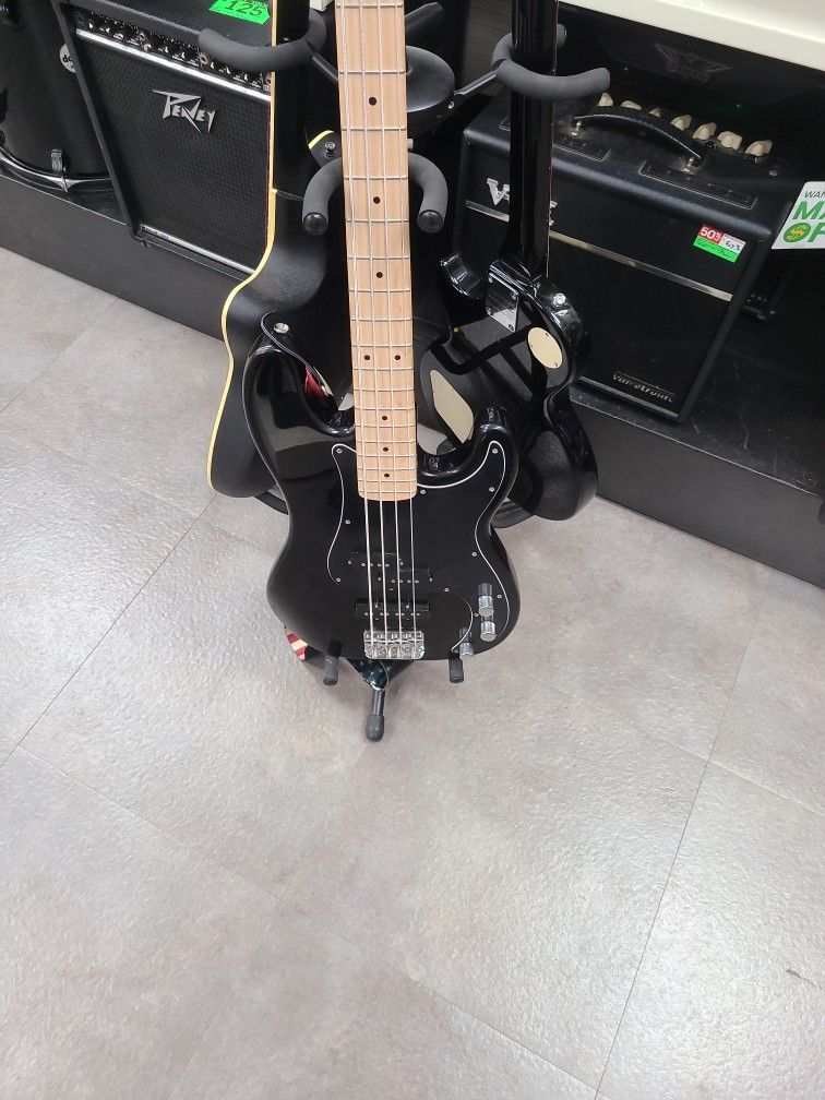 Squier By Finder