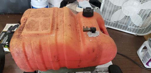 6 gallon plastic outboard gas tank
