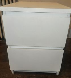 Modern White 2-Drawer File Cabinet / Nightstand (19" x 16" x 22")