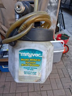 Vacuum Brake Bleeder
