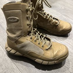 Men’s Tan Oakley Boots Size 9.5