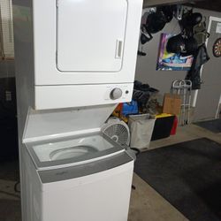 24"  Whirlpool Electric Laundry Unit