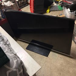Jvc Tv With Wall Mount 