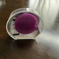 Foreo LUNA fofo Smart Facial Cleansing Brush