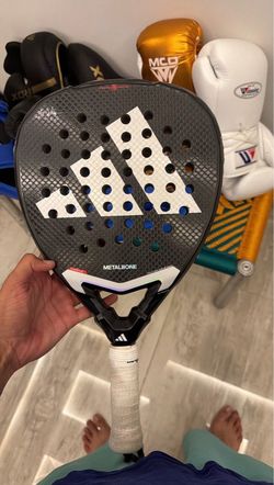 Adidas metalbone padel racket