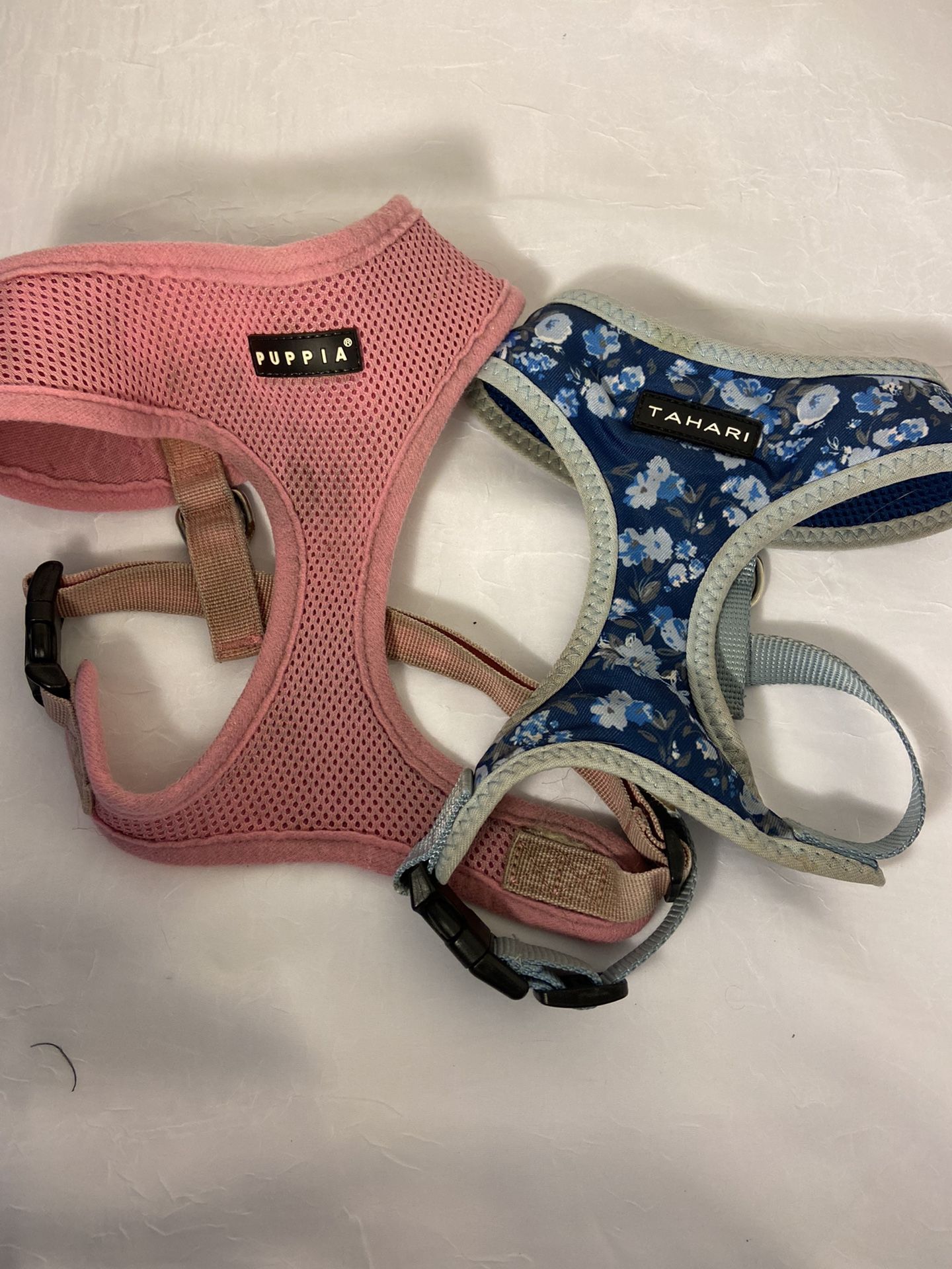 Set of 2 Dog comfort Harnesses Size Medium M Dog adjustable Both for $7