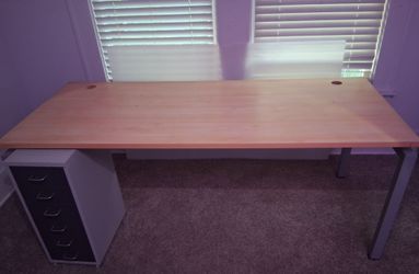 Large work desk