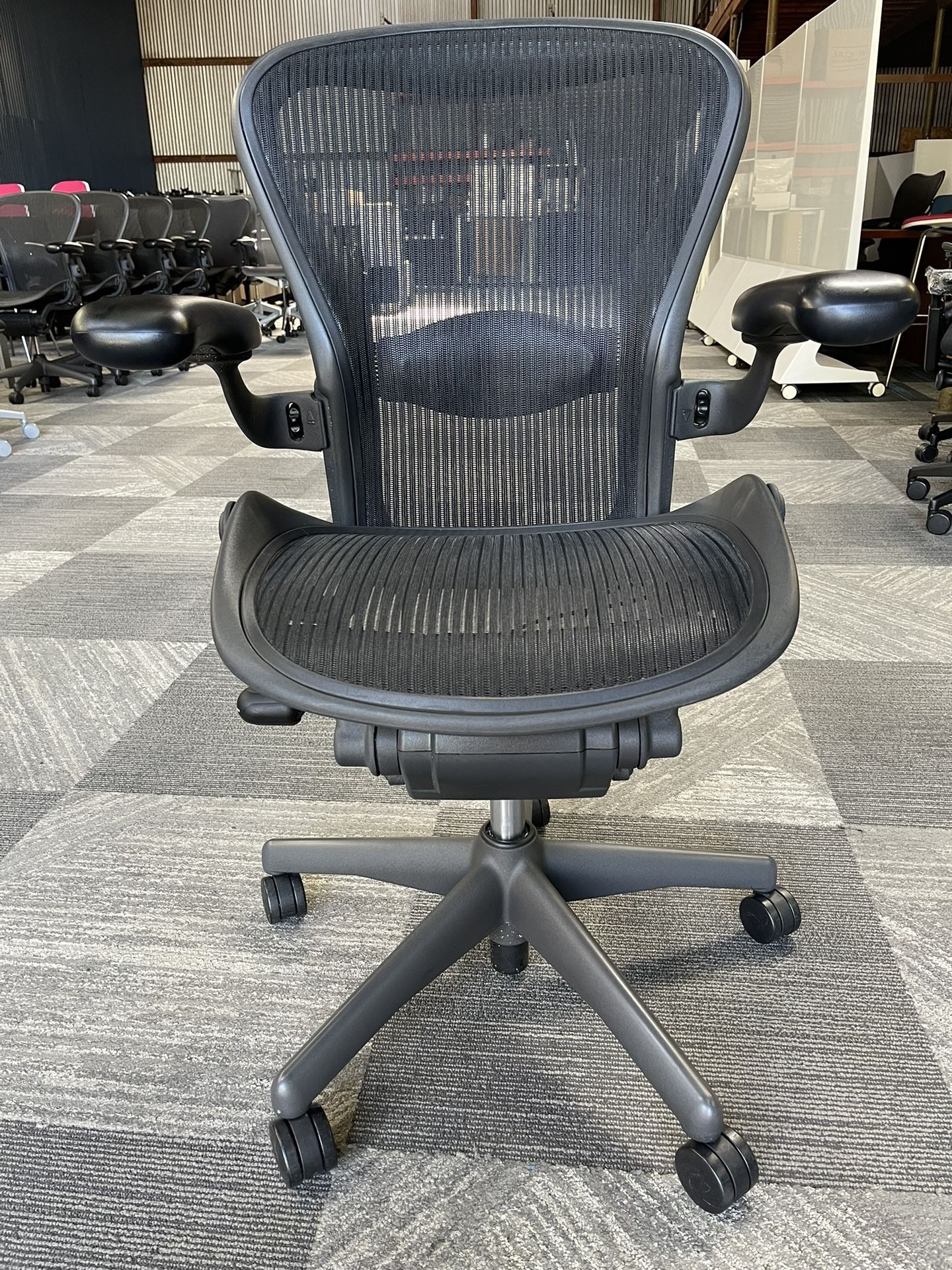 HERMAN MILLER AERON CHAIRS SIZE B FULLY LOADED 