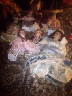 Stand Up Porcelain. Dolls. Good Condition. 10 Dollars For All. Good Deal