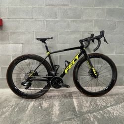 Felt FR2 Disc 51cm Road Bike SRAM Force 2x11 ENVE SES 42 Carbon Wheels